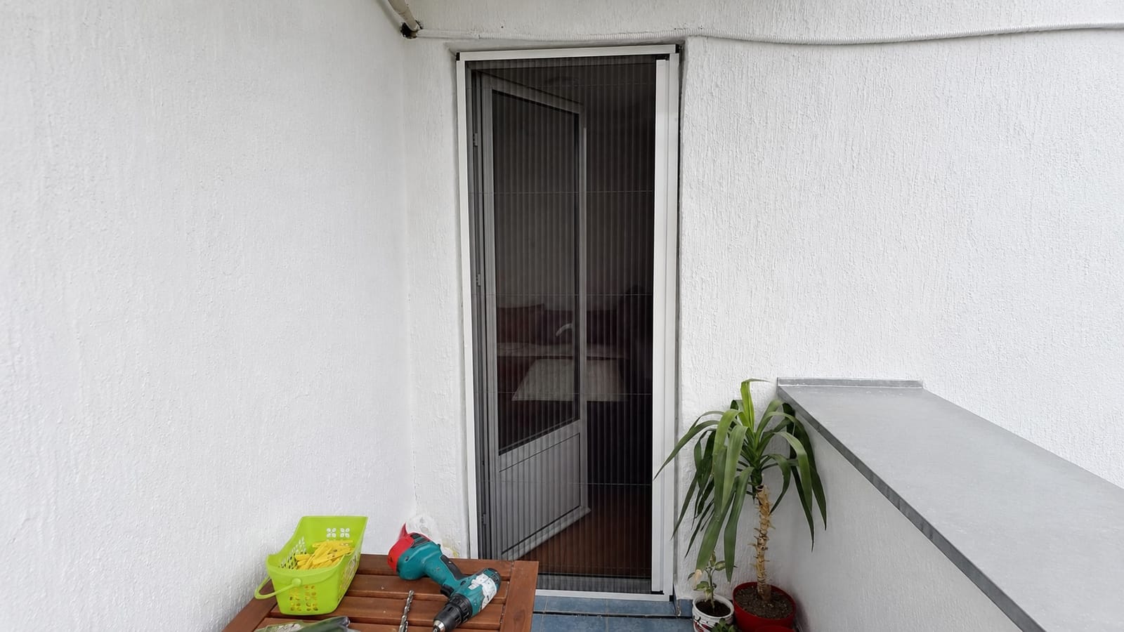 Plise komarnici ugrađeni na terasnim vratima